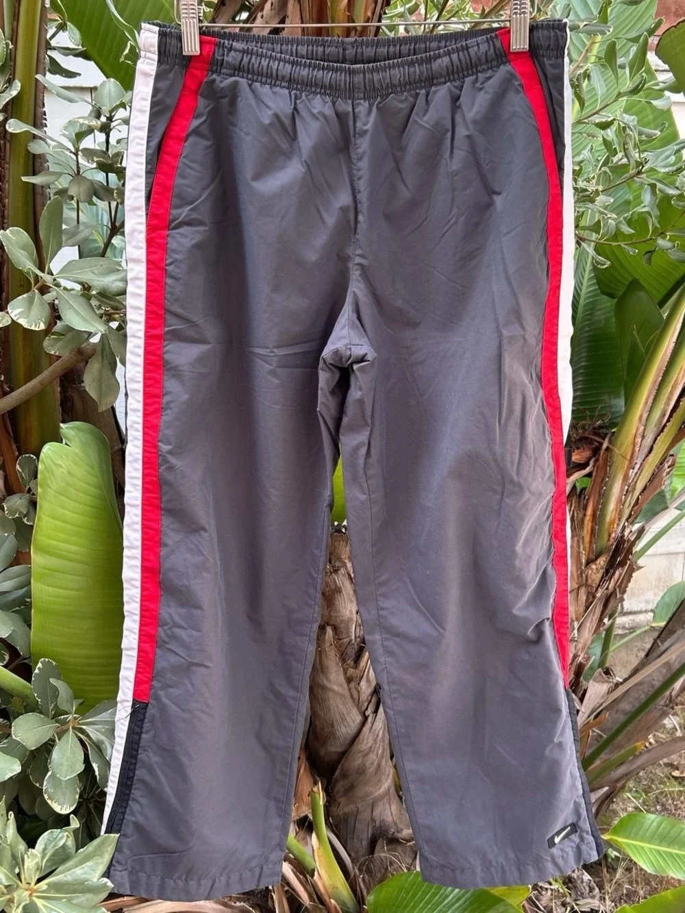 Vintage 2000s Nike Boys L 14-16 Gray Red Stripe Track Pants